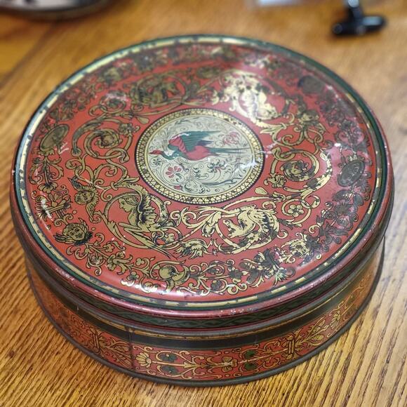 Vintage 1930s Era CANCO round Decorative Glace Fruit Tin Rustic Cottage Decor - Picture 3 of 10